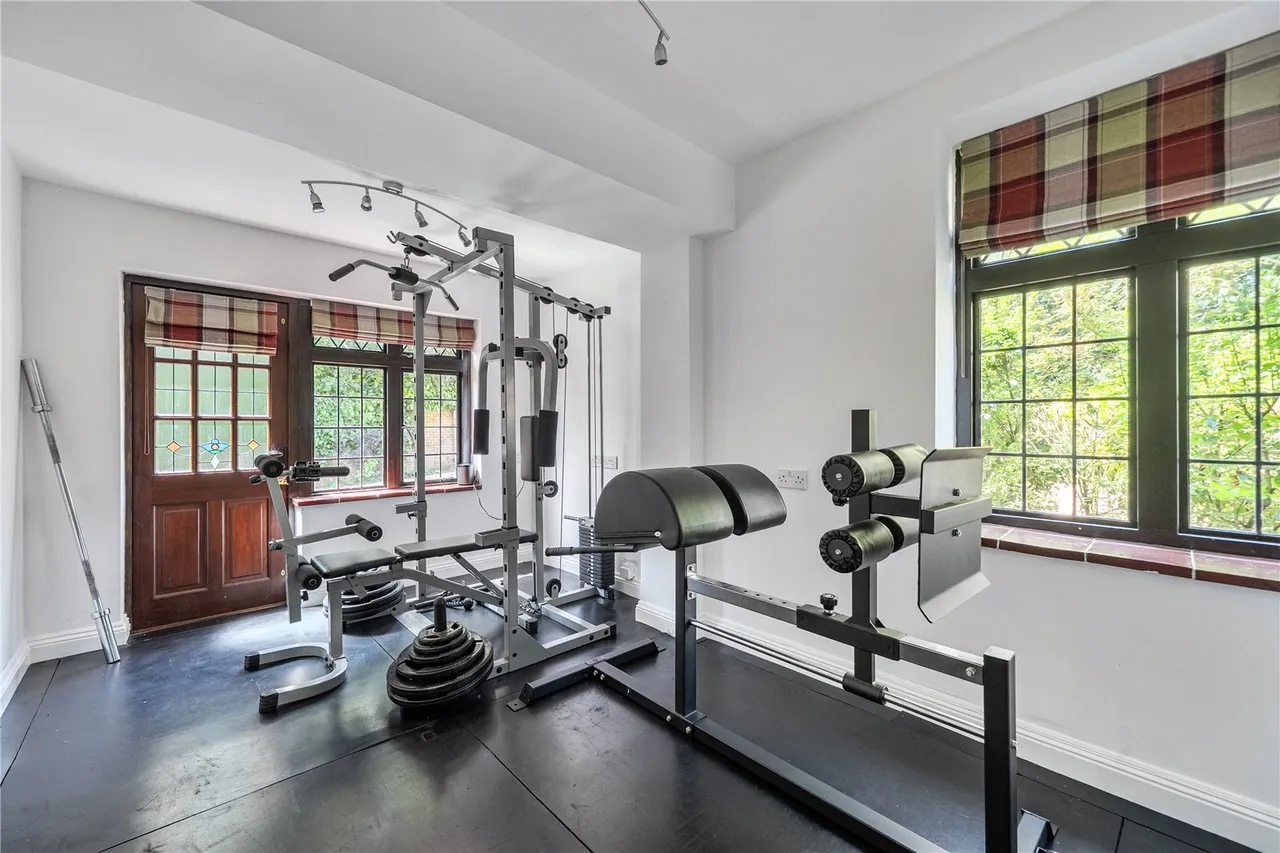 Tekels Avenue, Camberley, Surrey, GU15 2LB, photo 18