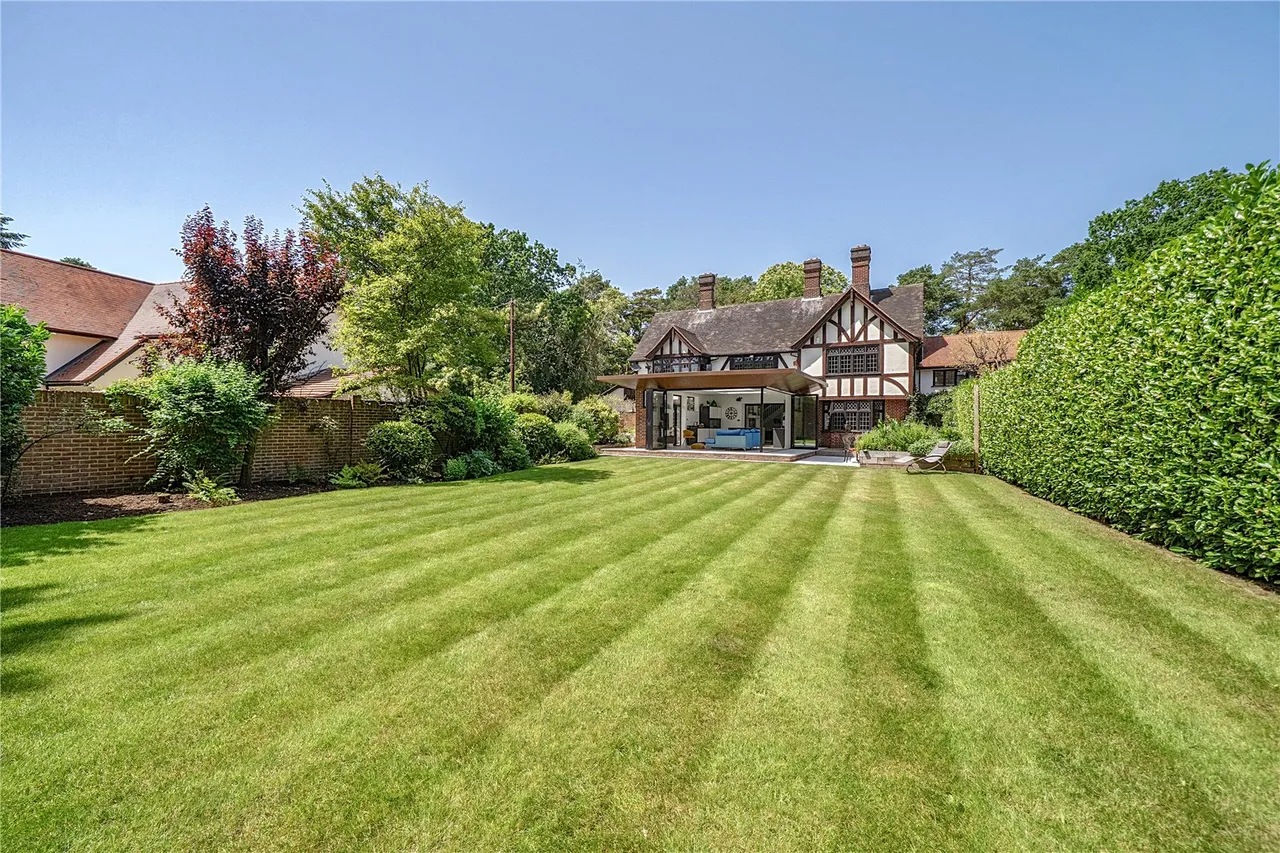 Tekels Avenue, Camberley, Surrey, GU15 2LB, photo 7