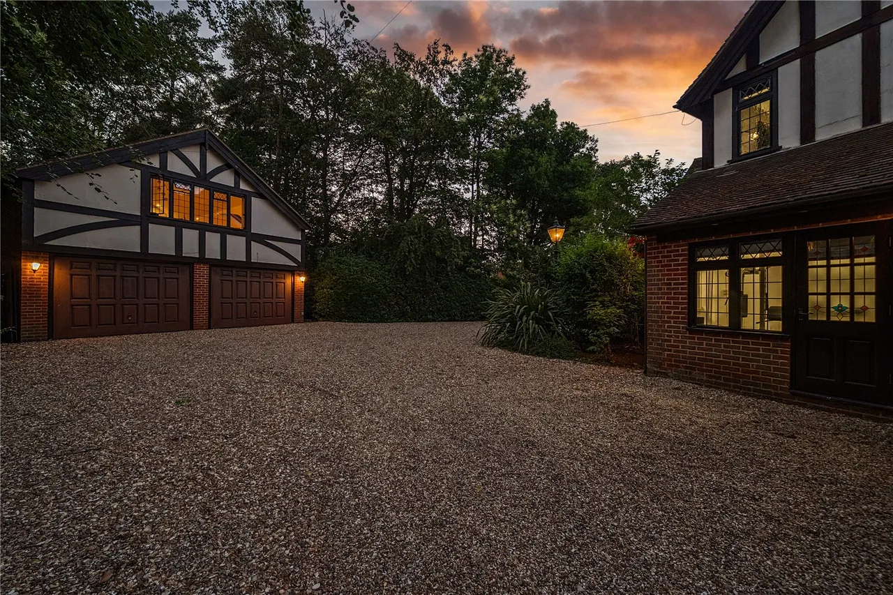 Tekels Avenue, Camberley, Surrey, GU15 2LB, photo 38