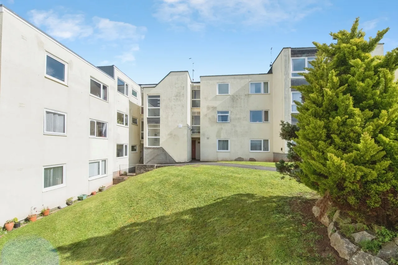 2 bed flat for sale, Coates Road, Exeter, EX2