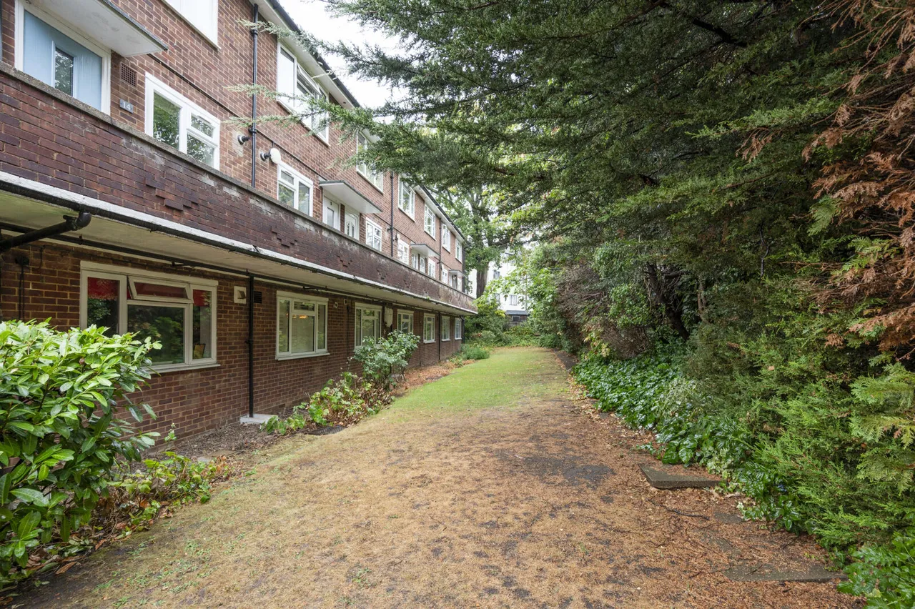 South Bank, Surbiton, KT6, photo 10