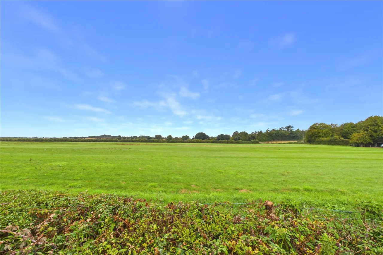 Lavers Lea, Sherborne St. John, RG24, photo 9