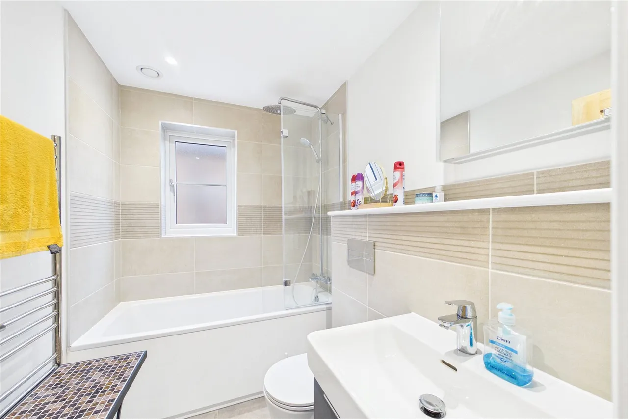 Lavers Lea, Sherborne St. John, RG24, photo 6