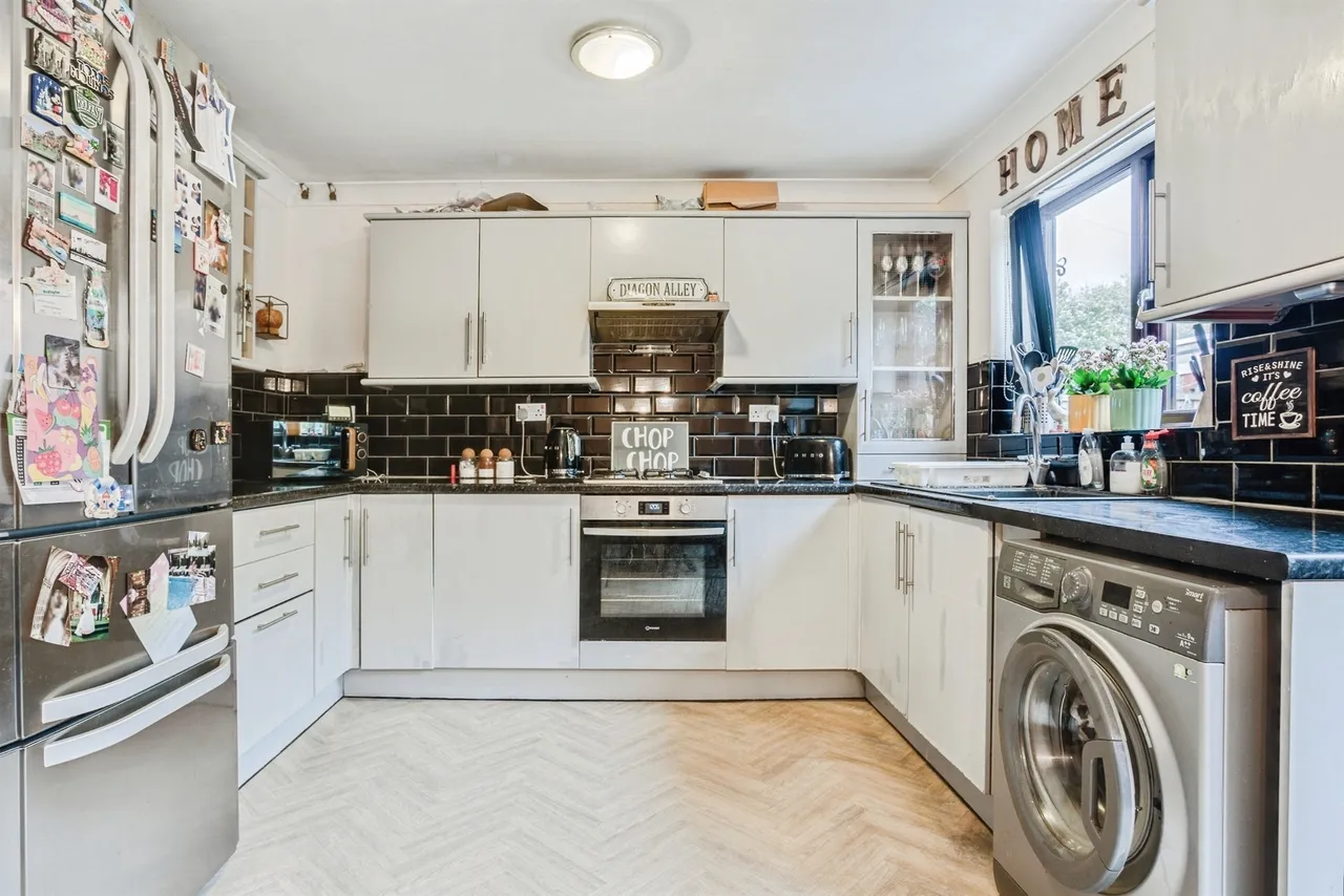 Atkinson Court, Normanton, WF6, photo 2