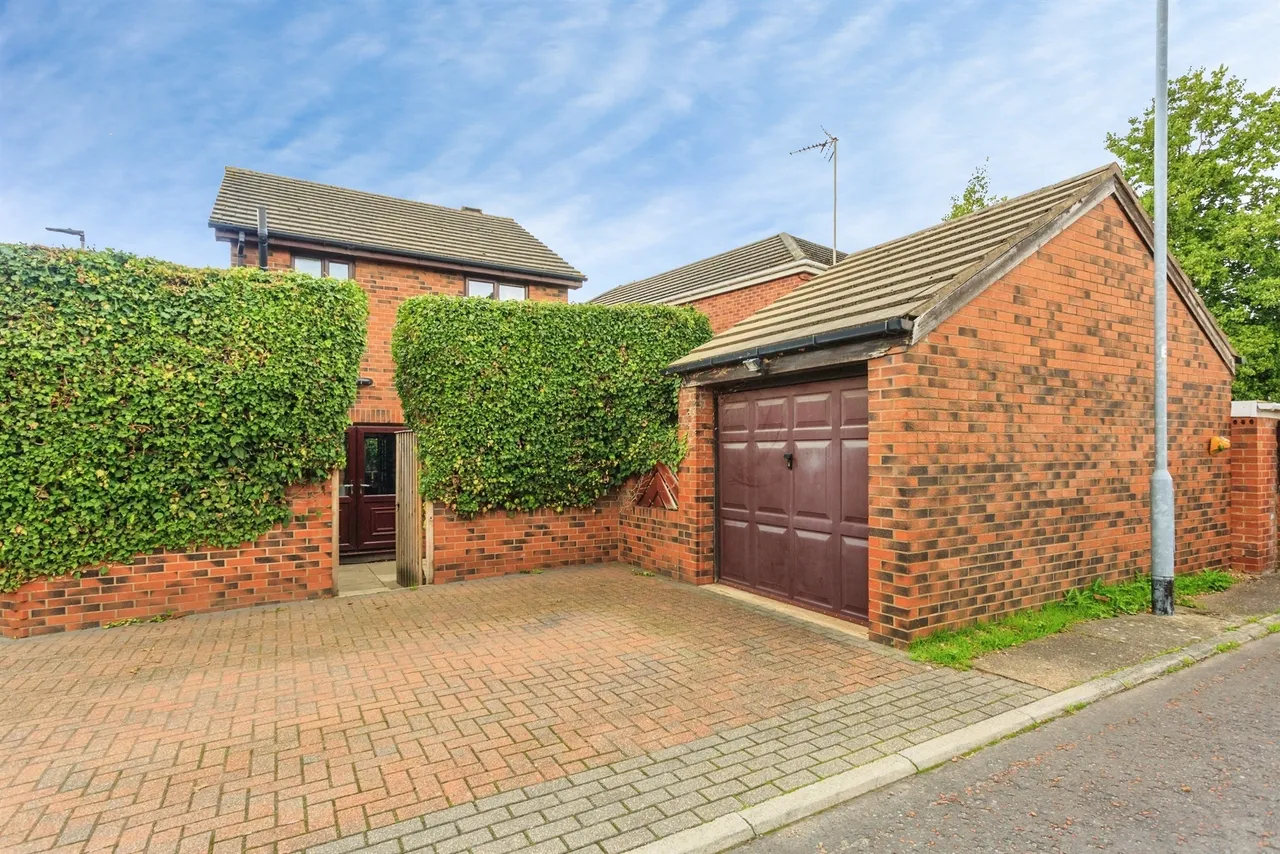Atkinson Court, Normanton, WF6, photo 16