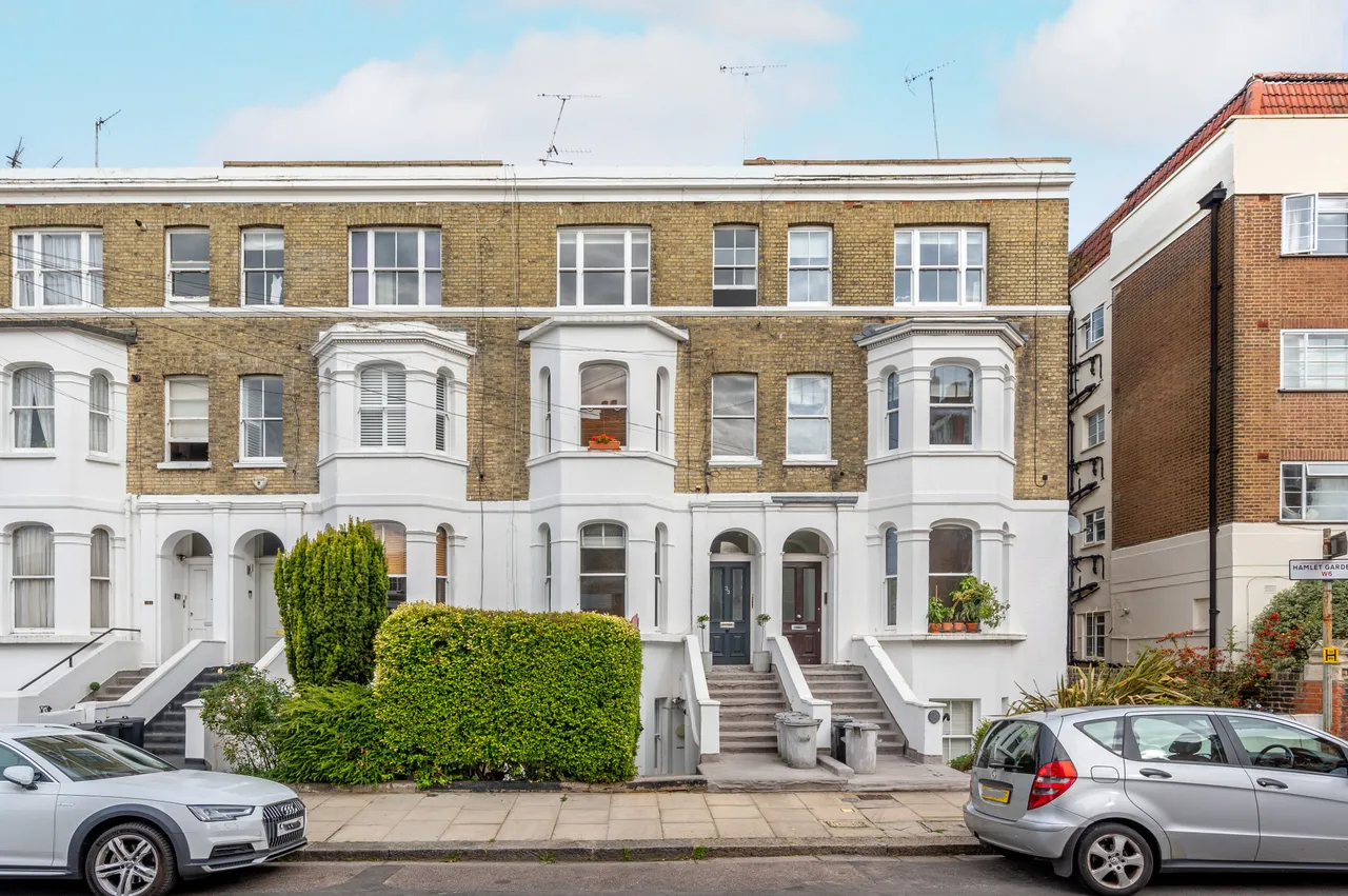 1 bed flat to rent — 33b Westcroft Square, London
