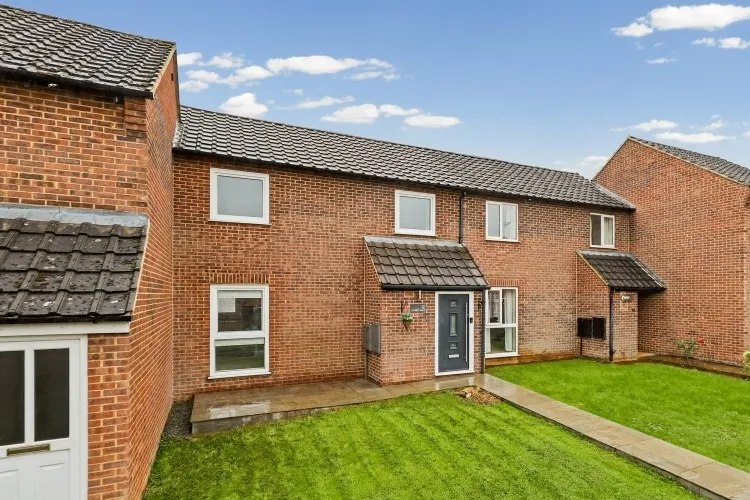 3 bed house to rent, Humber Walk, Banbury, OX16