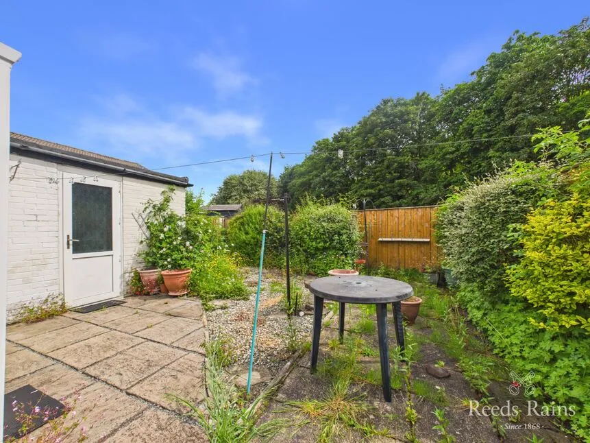 Oakfield Crescent, Bowburn, Durham, DH6, photo 8