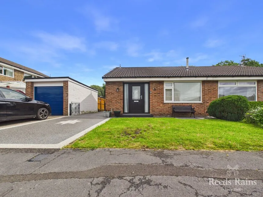 2 bed house for sale — Oakfield Crescent, Bowburn, Durham, DH6