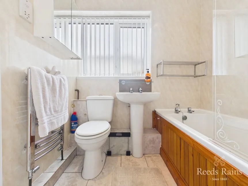 Oakfield Crescent, Bowburn, Durham, DH6, photo 10