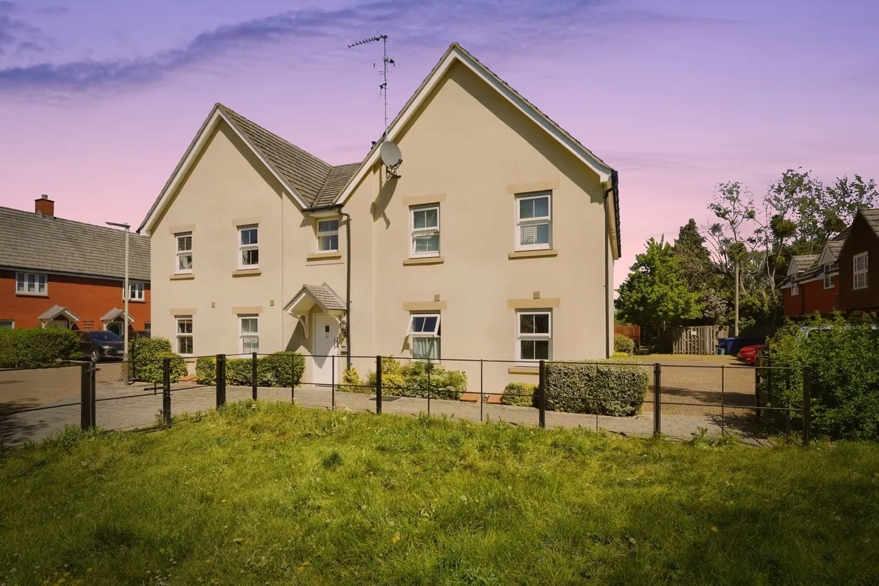 1 bed flat for sale, Appleyard Close, Cheltenham, GL51