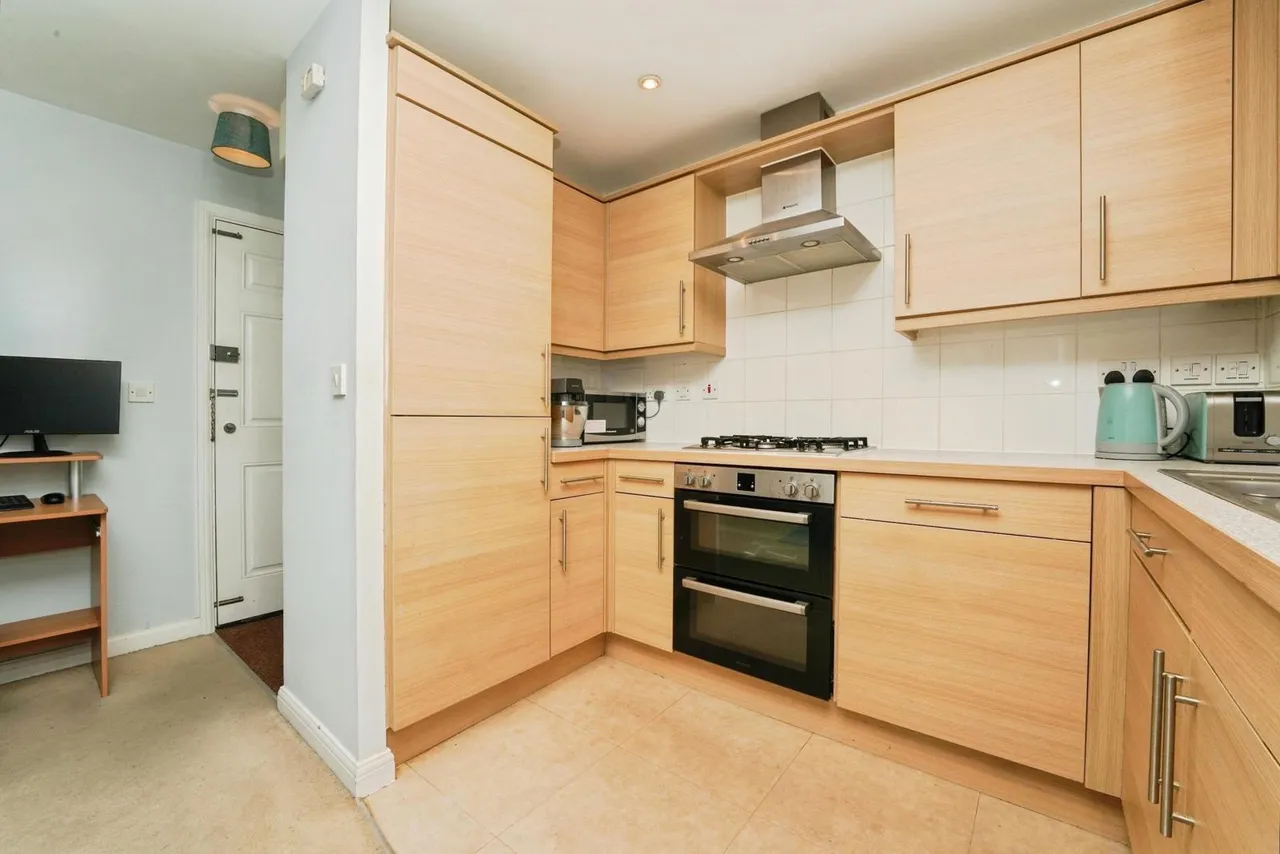 Appleyard Close, Cheltenham, GL51, photo 9