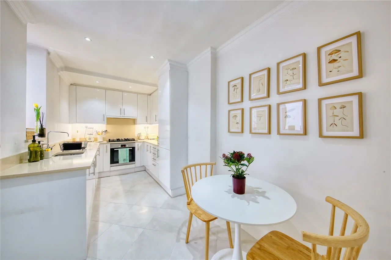 Lower Sloane Street, London, SW1W, photo 9