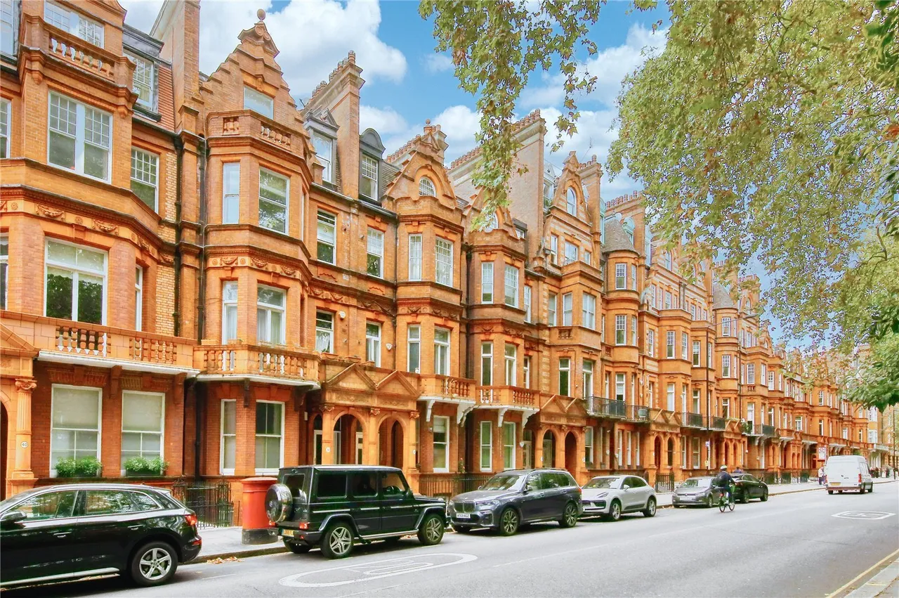 Lower Sloane Street, London, SW1W, photo 13