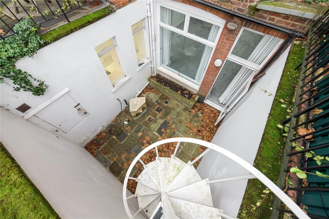 Lower Sloane Street, London, SW1W, photo 12