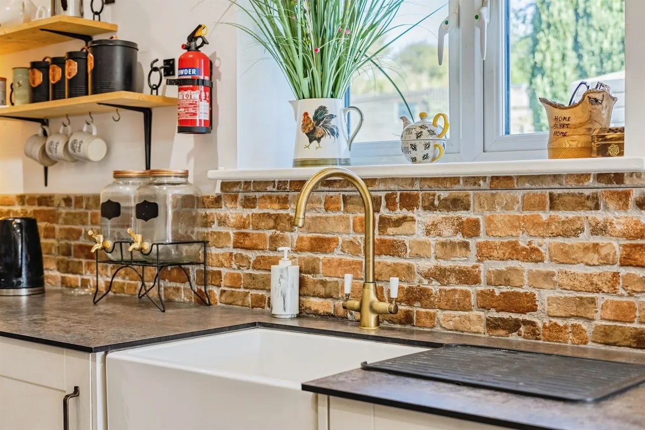 Sunnyside, South Allington, TQ7, photo 4