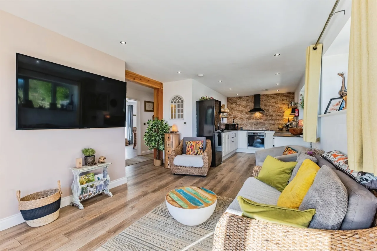 Sunnyside, South Allington, TQ7, photo 6