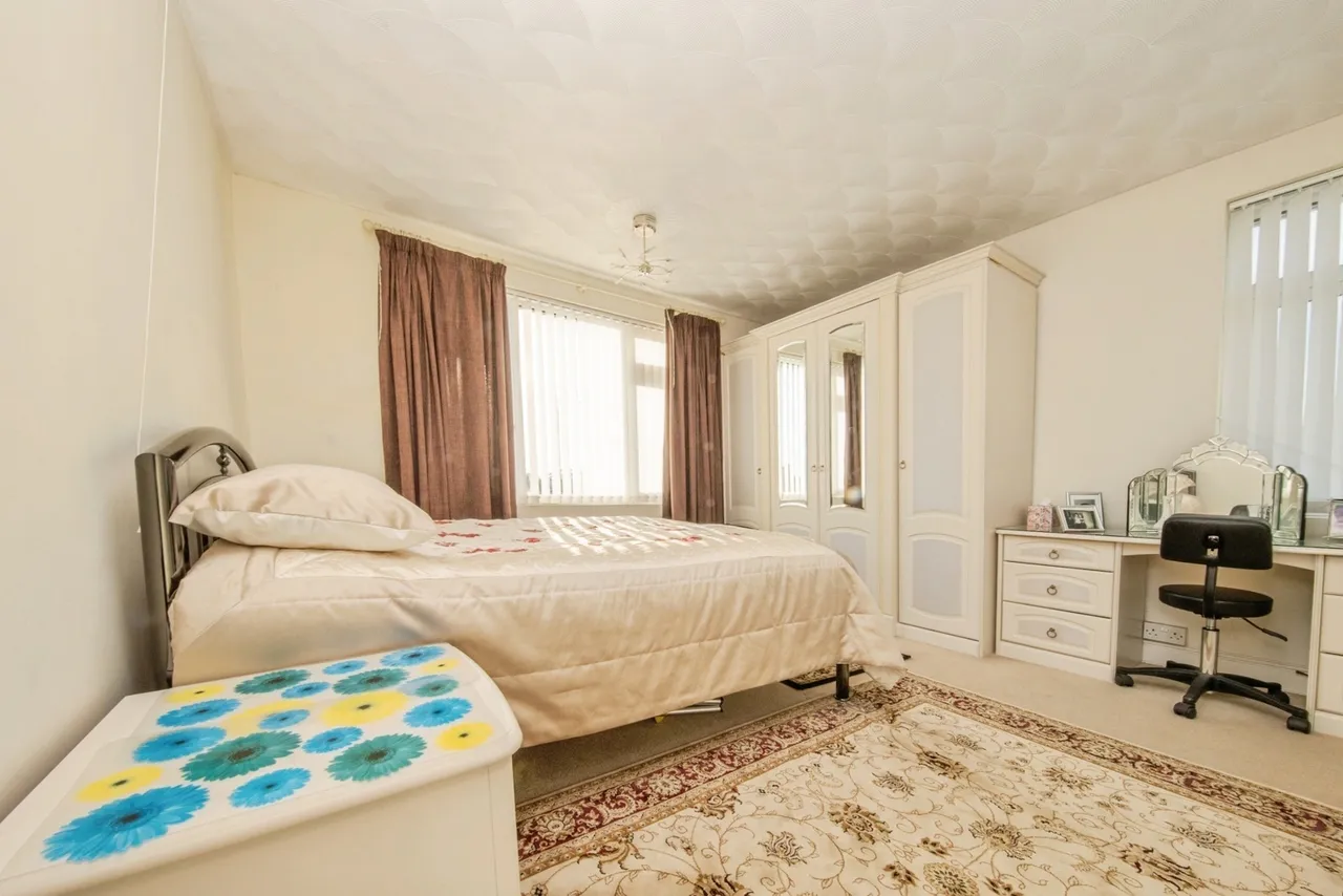 Foxhall Road, IPSWICH, Suffolk, IP3, photo 11