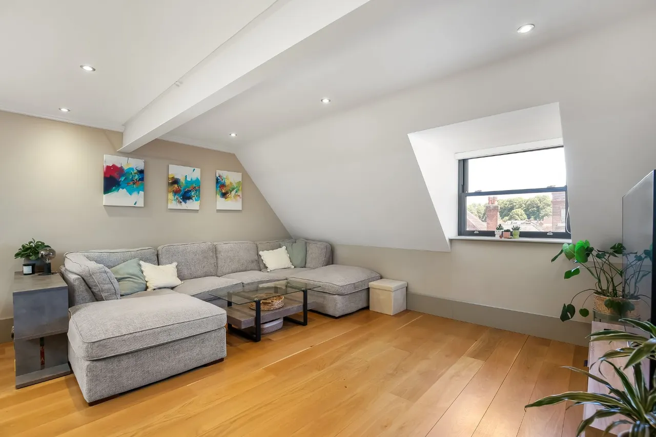 Chipper Lane, Salisbury, Wiltshire, SP1 1BG, photo 4