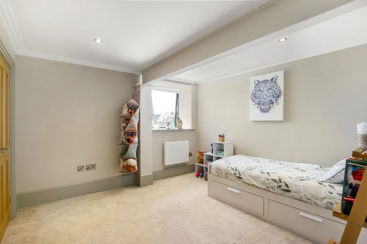 Chipper Lane, Salisbury, Wiltshire, SP1 1BG, photo 12