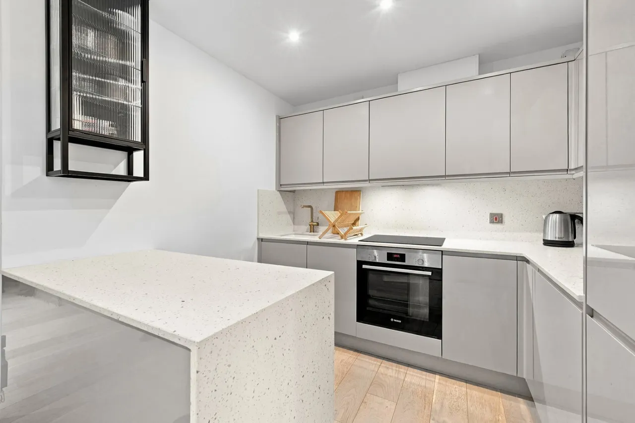 Newport Avenue, London, E14, photo 4