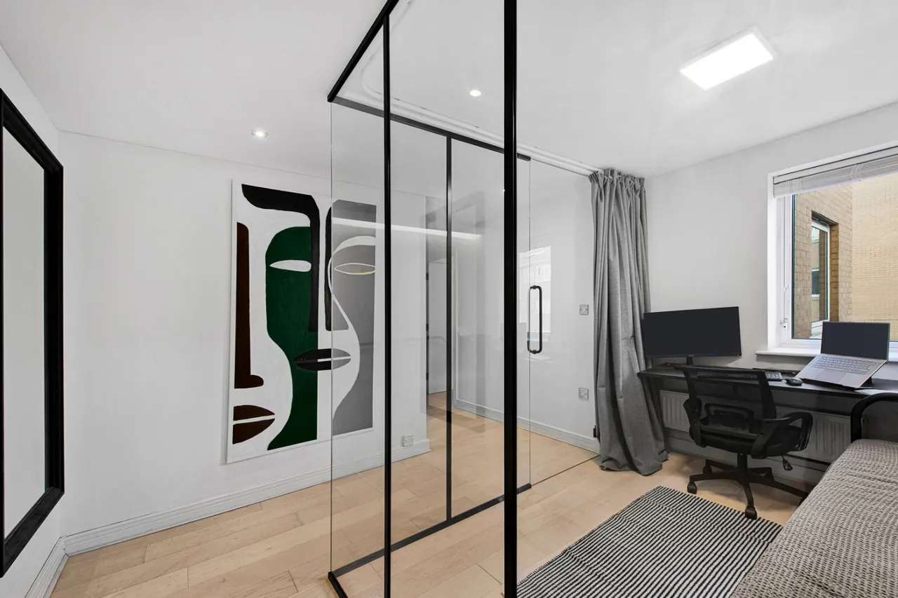 Newport Avenue, London, E14, photo 5