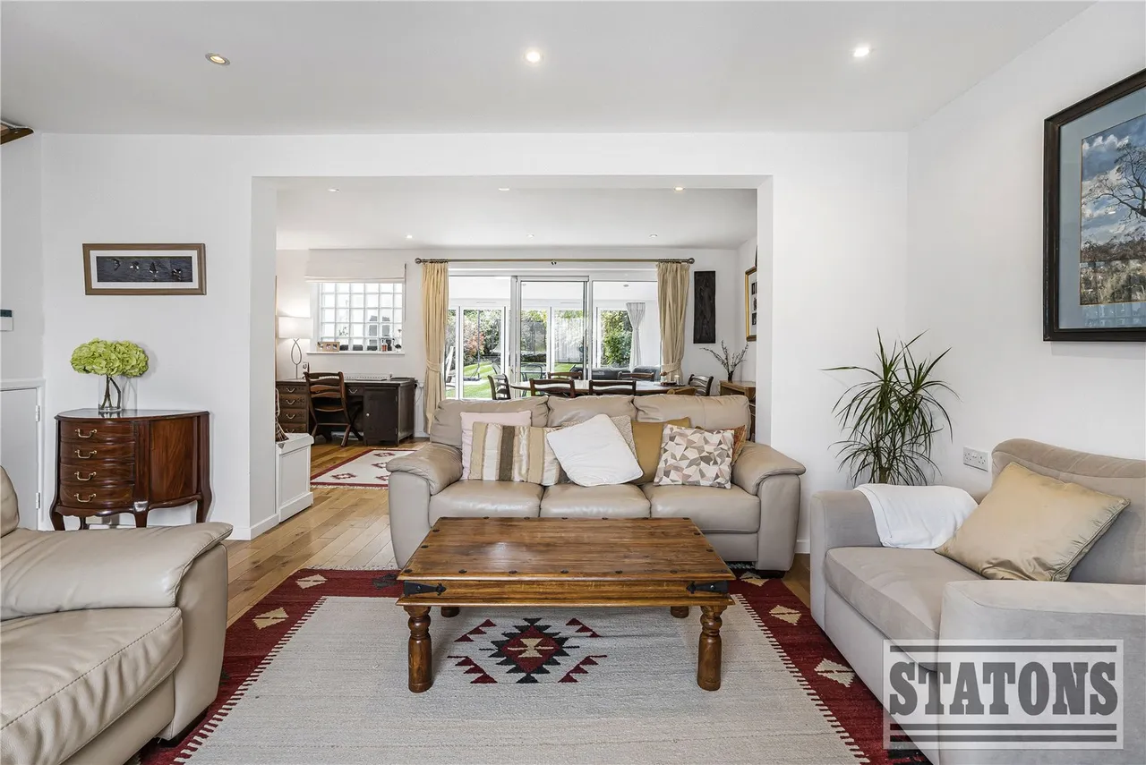 Bulls Lane, Welham Green, Herts, AL9 7NY, photo 6
