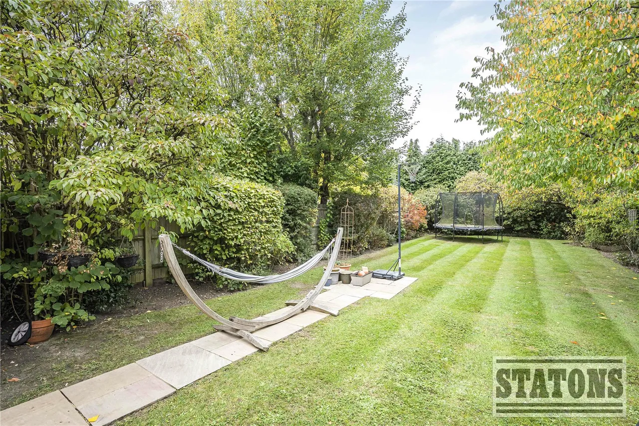 Bulls Lane, Welham Green, Herts, AL9 7NY, photo 18