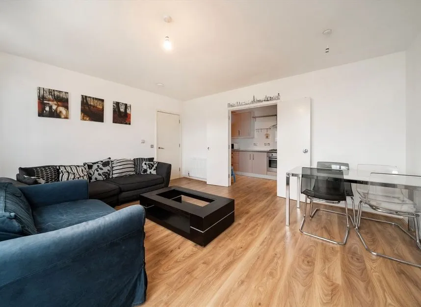 Ordnance Road, Canning Town, E16, photo 2