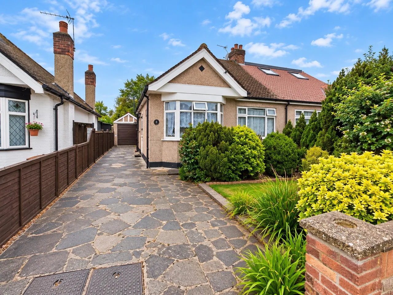 2 bed house for sale, Harewood Avenue, Northolt, UB5