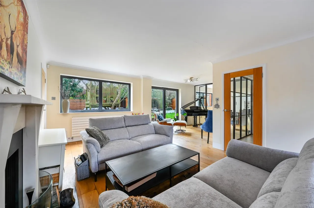 Beltane Drive, London SW19 5JR, photo 10