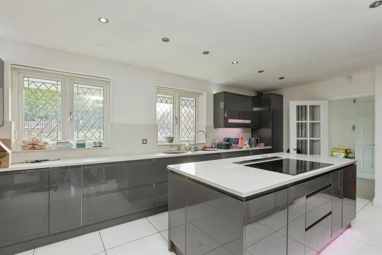 New Road, Hill, BR6, photo 26