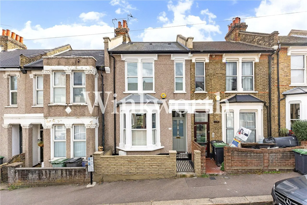 Greyhound Road, London, N17, photo 4