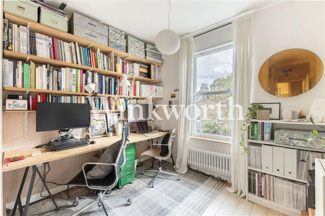 Greyhound Road, London, N17, photo 18