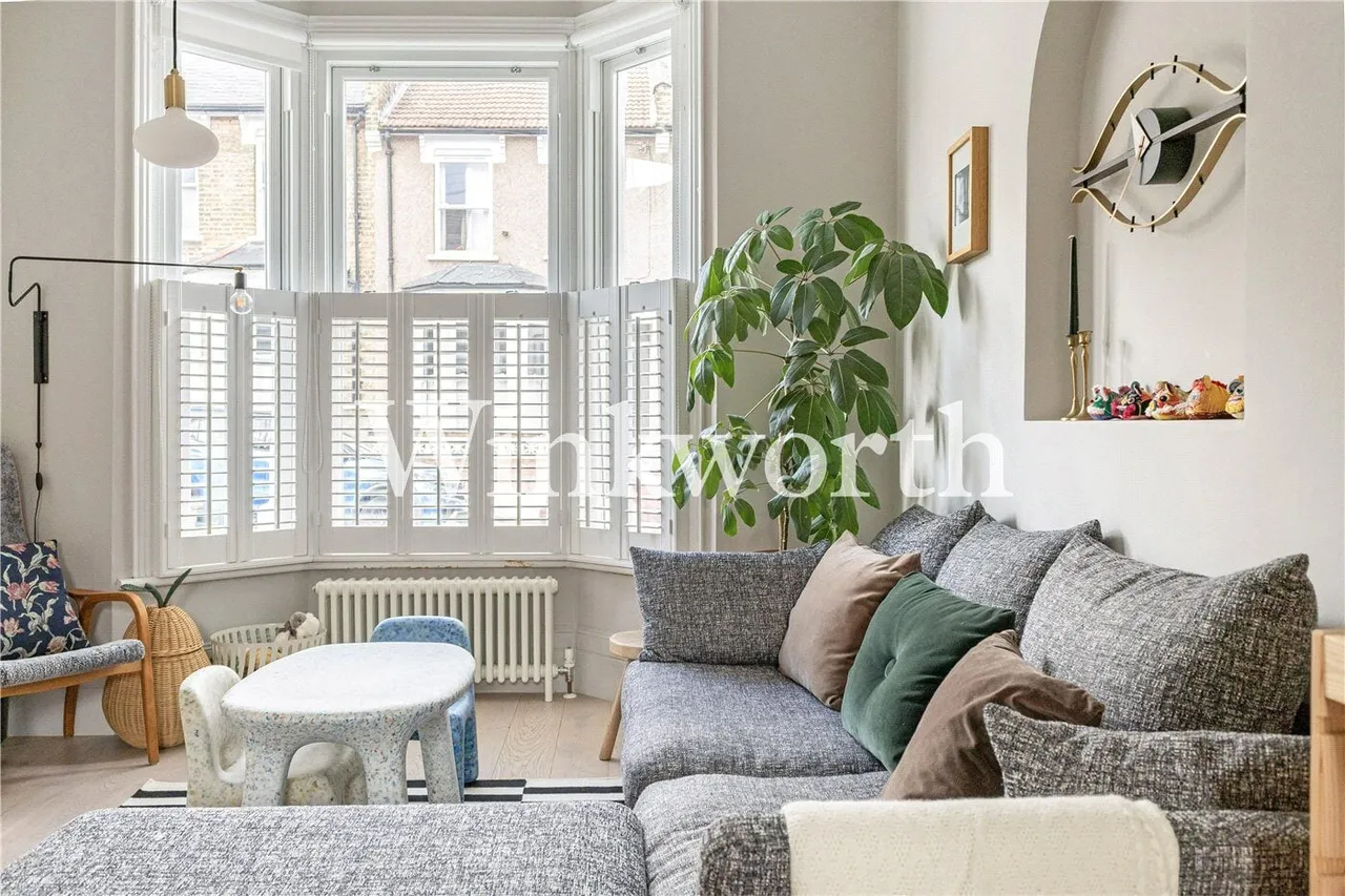 Greyhound Road, London, N17, photo 8