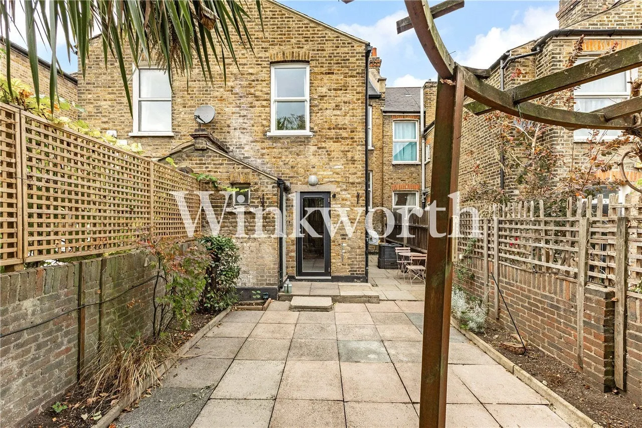 Greyhound Road, London, N17, photo 22