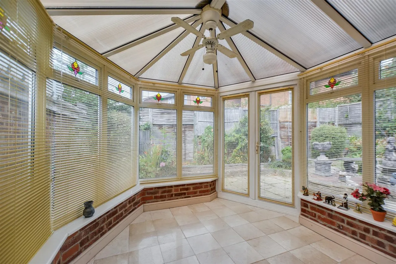 Wollaton Paddocks, Nottingham, NG8, photo 3