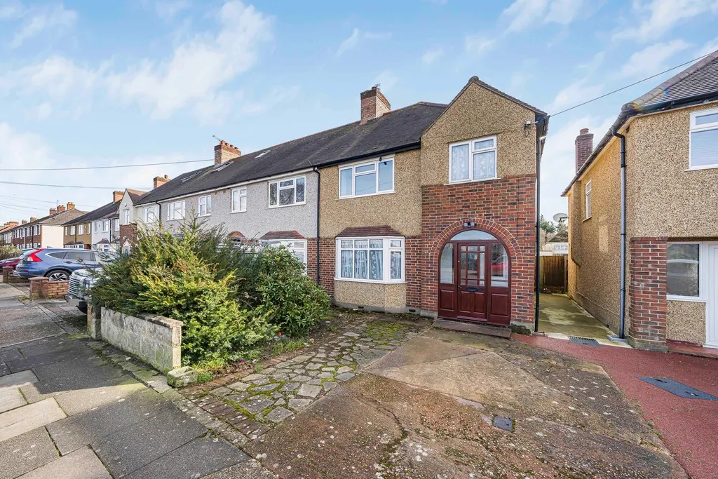 3 bed house for sale — East Mead, South Ruislip, HA4