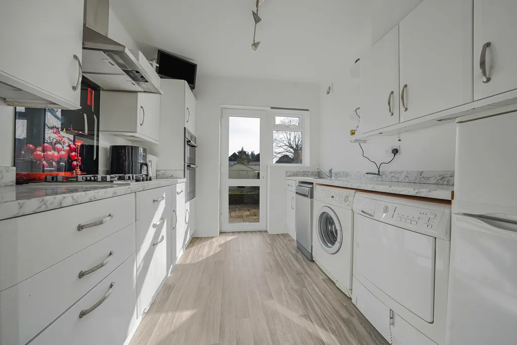 East Mead, South Ruislip, HA4, photo 19