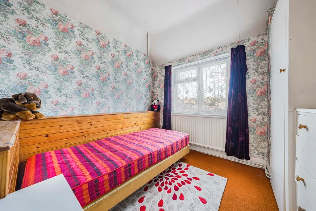 East Mead, South Ruislip, HA4, photo 14