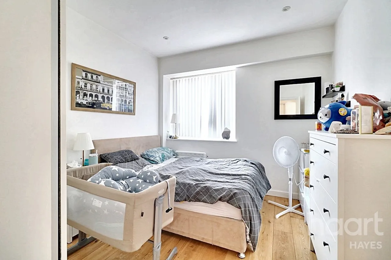 Clayton Road, Hayes, UB3, photo 6