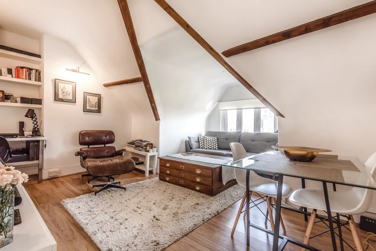 2 bed flat to rent, Grosvenor Gardens, London, NW2