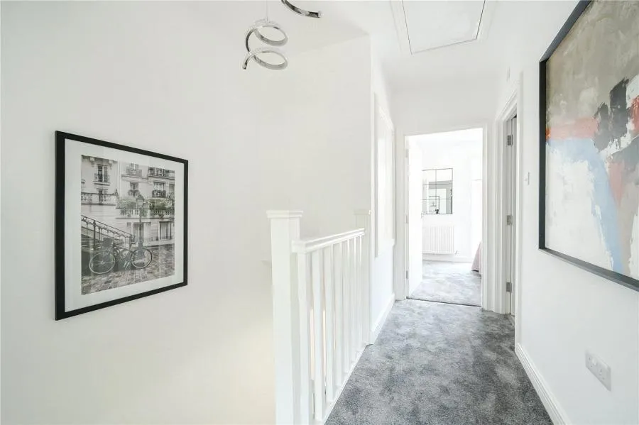 Champagne Walk, London, N3, photo 11