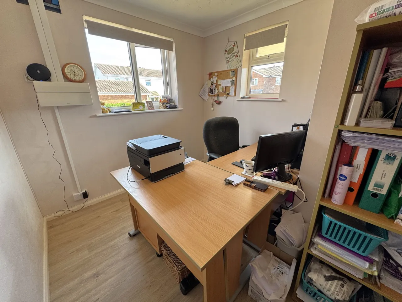 Keach Close, Winslow, photo 5