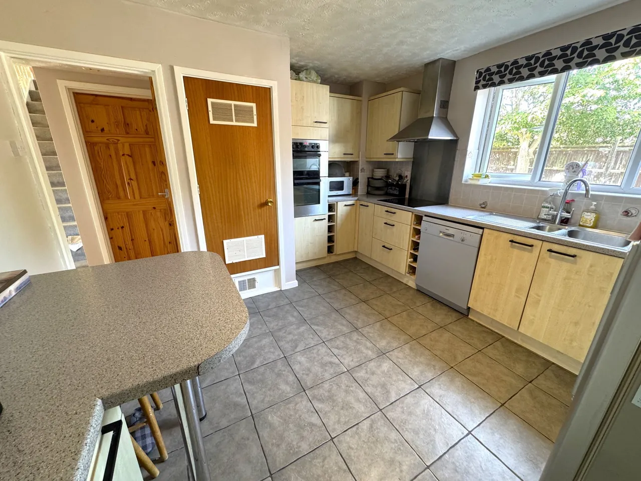 Keach Close, Winslow, photo 6
