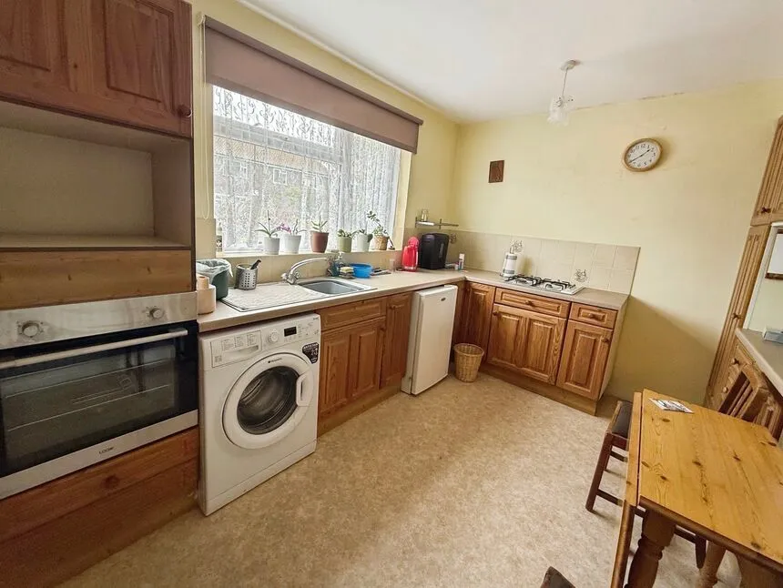 Felixstowe Road, London, SE2, photo 2