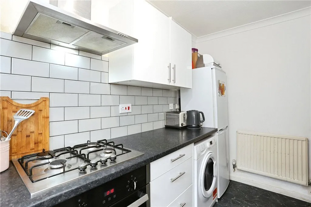 Kensington Avenue, Thornton Heath, CR7, photo 8