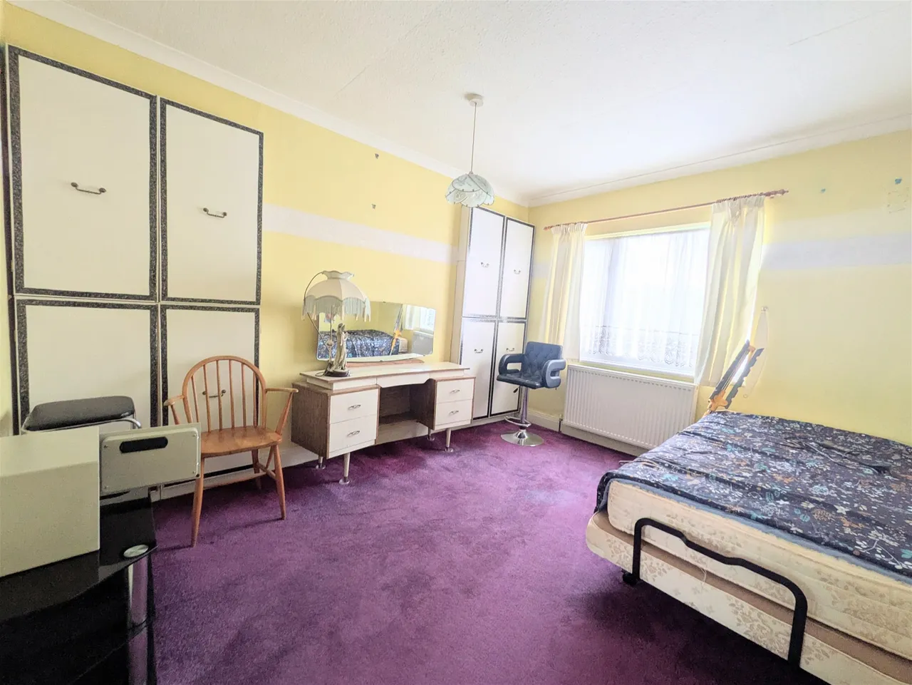 Woodlands Avenue, Romford, Essex RM6 6EA, photo 11