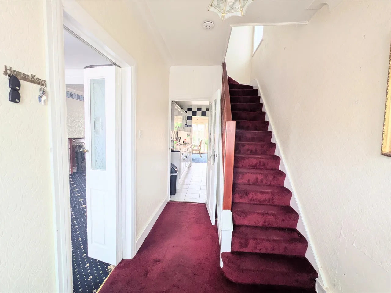 Woodlands Avenue, Romford, Essex RM6 6EA, photo 9