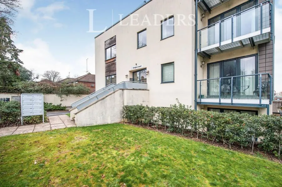 2 bed flat to rent, Montpellier Terrace, Cheltenham, GL50